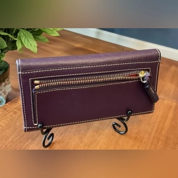 Dooney & Bourke Saffiano Purple Wallet - Like New - Picture 2 of 6